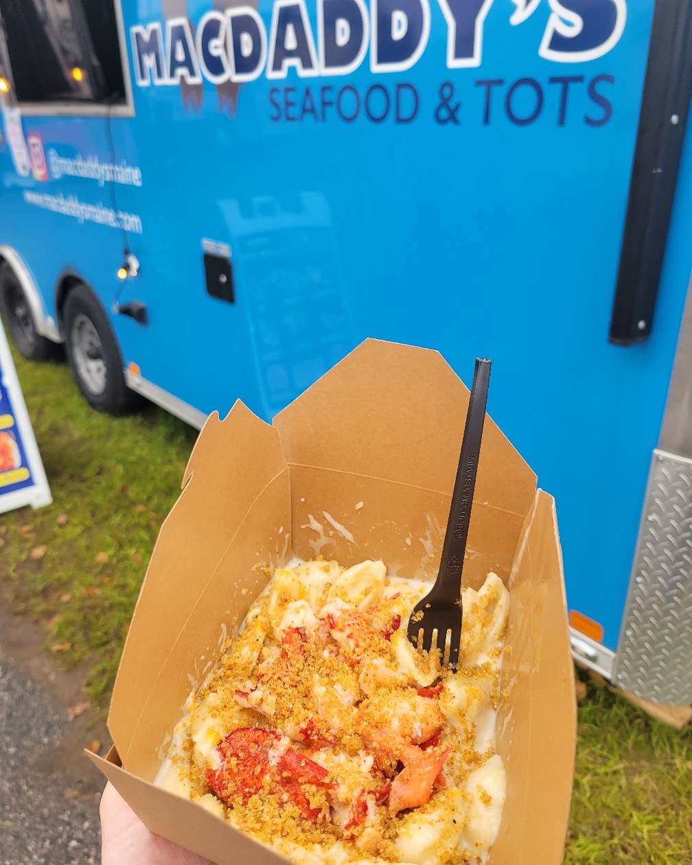 MacDaddy's Seafood & Tots